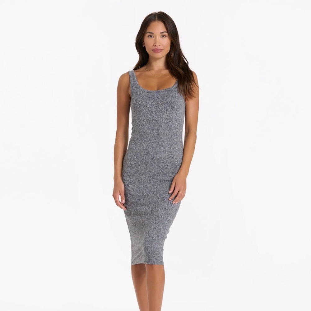 Vuori Halo Essential Dress - Grey Heather